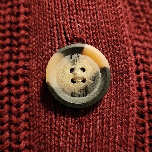 Gap Casual Cardigan Burgundy Button Up  Cardigan Long Sleeve Loose Knit - Picture 8 of 14